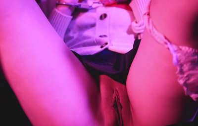 Còng Tay Nữ Sinh Bdsm Móc Bướm Không Lông Sướng Tê